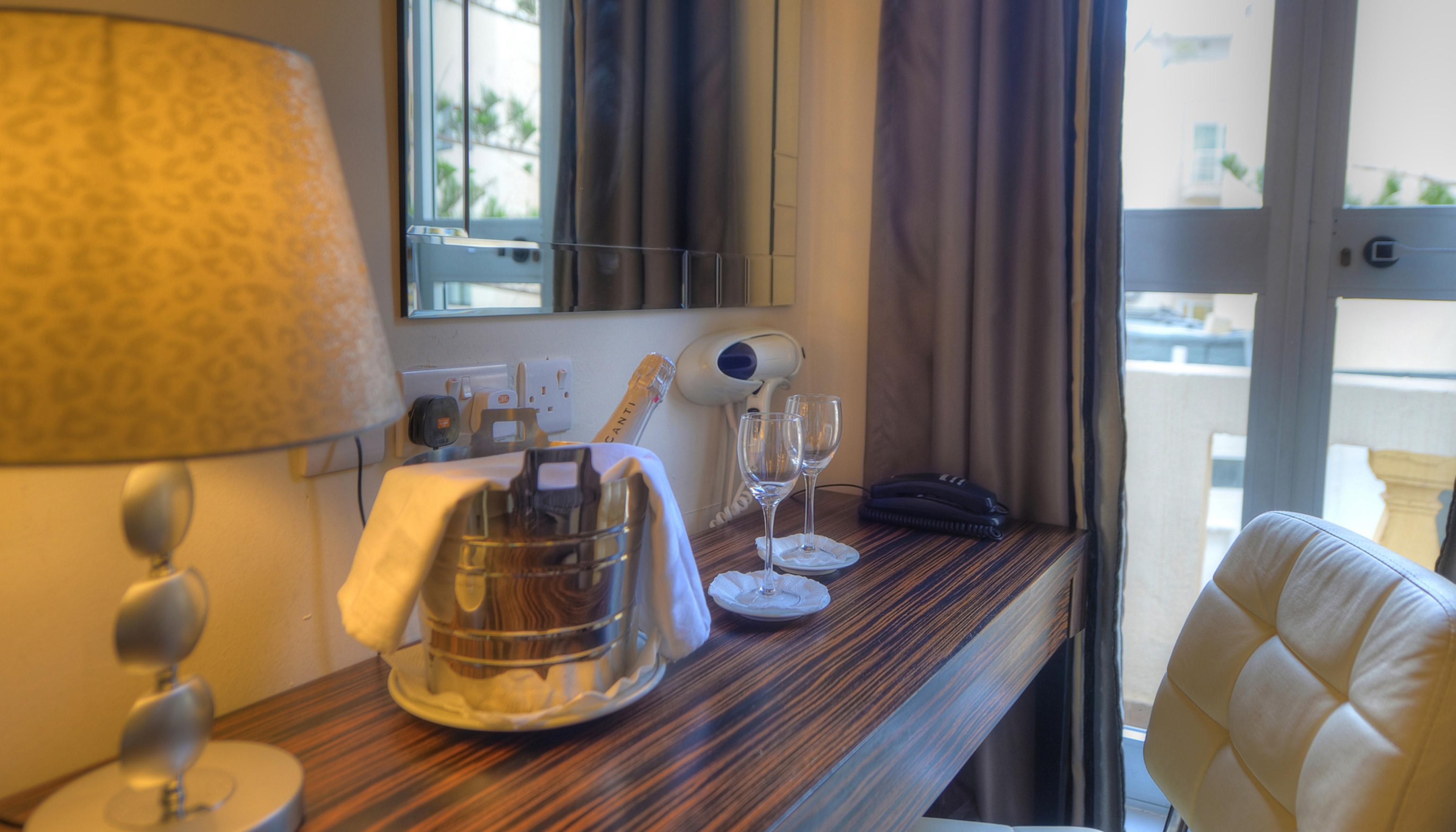 Europa Hotel Sliema Buitenkant foto